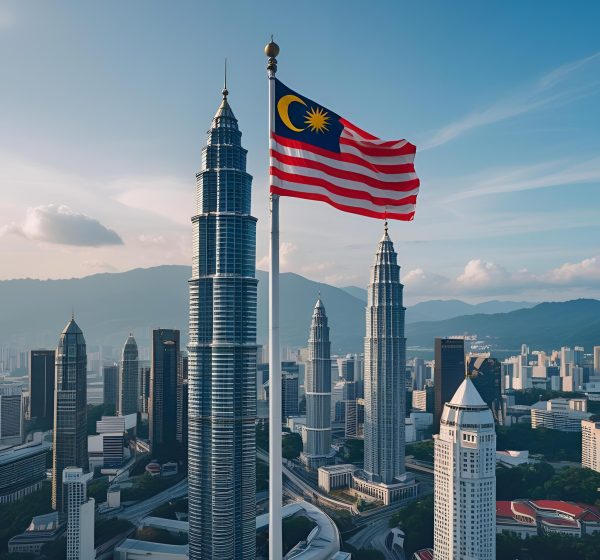 MID-YEAR MOMENTUM_ MALAYSIA’S FINANCIAL SECTOR AT A CROSSROADS (1)
